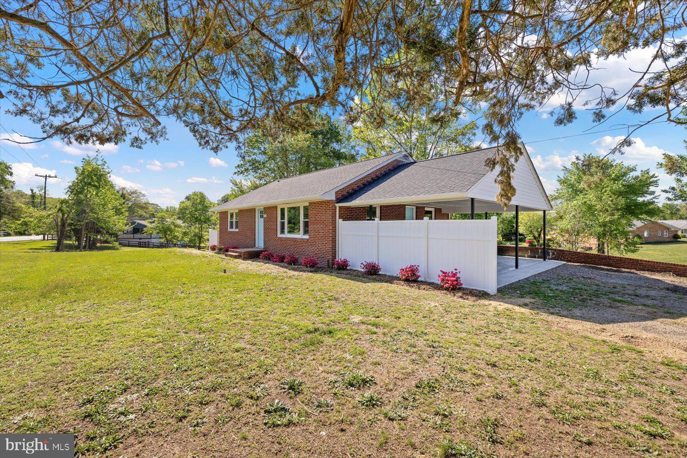 451 TRUSLOW RD, FREDERICKSBURG, Virginia 22405, 2 Bedrooms Bedrooms, 5 Rooms Rooms,1 BathroomBathrooms,Residential,For sale,451 TRUSLOW RD,VAST2037866 MLS # VAST2037866