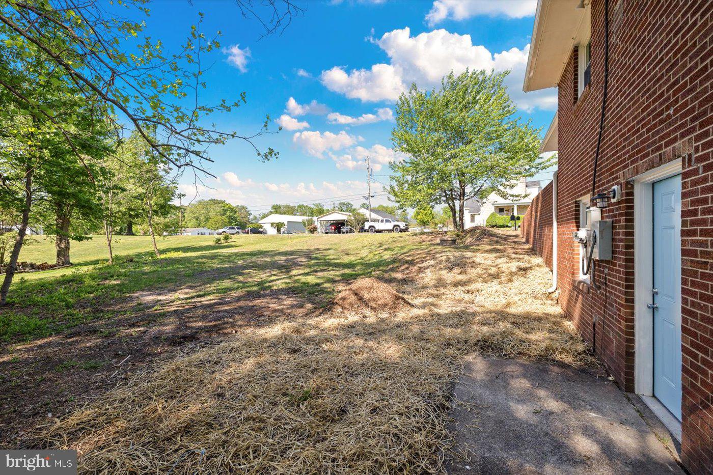 451 TRUSLOW RD, FREDERICKSBURG, Virginia 22405, 2 Bedrooms Bedrooms, 5 Rooms Rooms,1 BathroomBathrooms,Residential,For sale,451 TRUSLOW RD,VAST2037866 MLS # VAST2037866