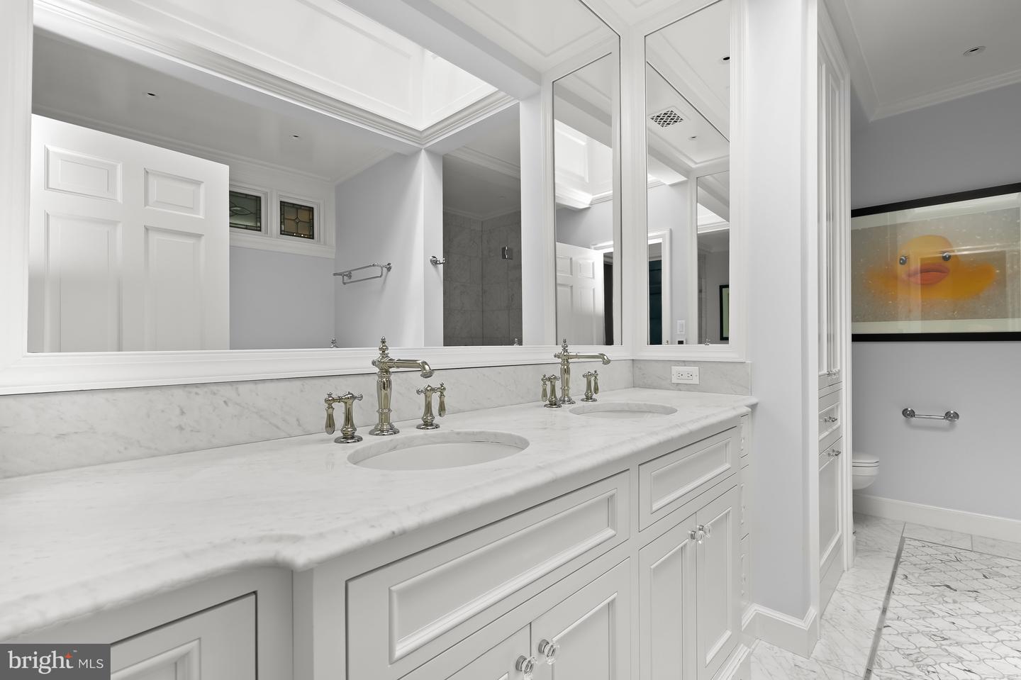 209 10TH ST SE, WASHINGTON, District Of Columbia 20003, 4 Bedrooms Bedrooms, ,3 BathroomsBathrooms,Residential,For sale,209 10TH ST SE,DCDC2196906 MLS # DCDC2196906
