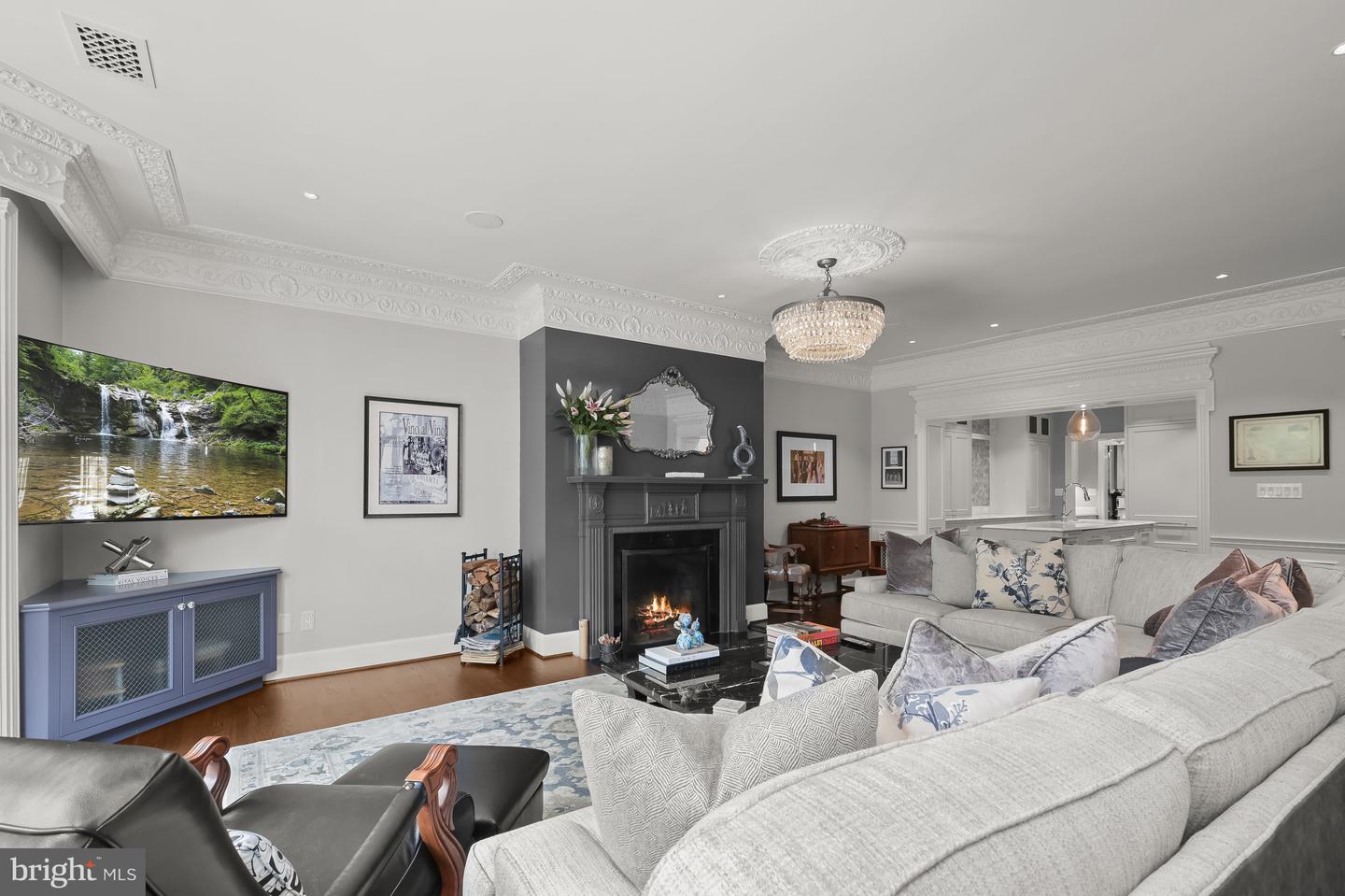209 10TH ST SE, WASHINGTON, District Of Columbia 20003, 4 Bedrooms Bedrooms, ,3 BathroomsBathrooms,Residential,For sale,209 10TH ST SE,DCDC2196906 MLS # DCDC2196906