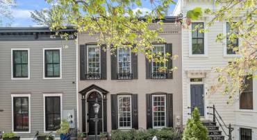 209 10TH ST SE, WASHINGTON, District Of Columbia 20003, 4 Bedrooms Bedrooms, ,3 BathroomsBathrooms,Residential,For sale,209 10TH ST SE,DCDC2196906 MLS # DCDC2196906