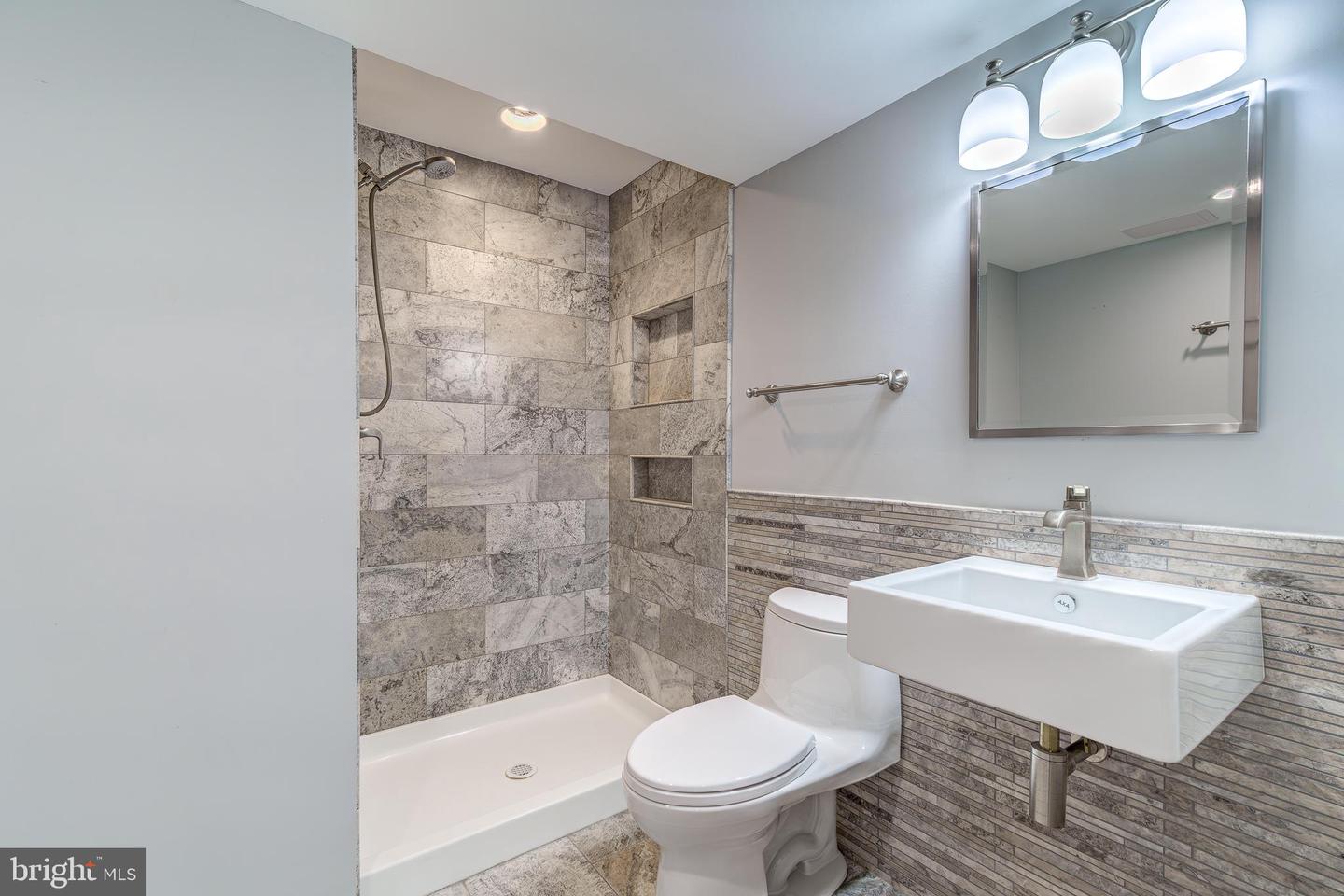 1303 CAMPBELL CT NE, LEESBURG, Virginia 20176, 4 Bedrooms Bedrooms, ,3 BathroomsBathrooms,Residential,For sale,1303 CAMPBELL CT NE,VALO2094594 MLS # VALO2094594