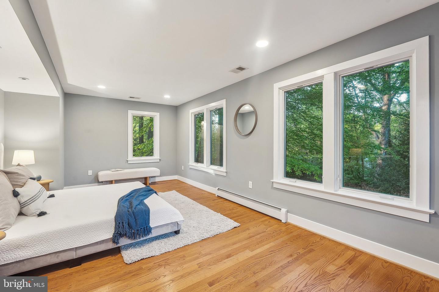 7903 OLD FALLS RD, MCLEAN, Virginia 22102, 5 Bedrooms Bedrooms, ,4 BathroomsBathrooms,Residential,For sale,7903 OLD FALLS RD,VAFX2236092 MLS # VAFX2236092