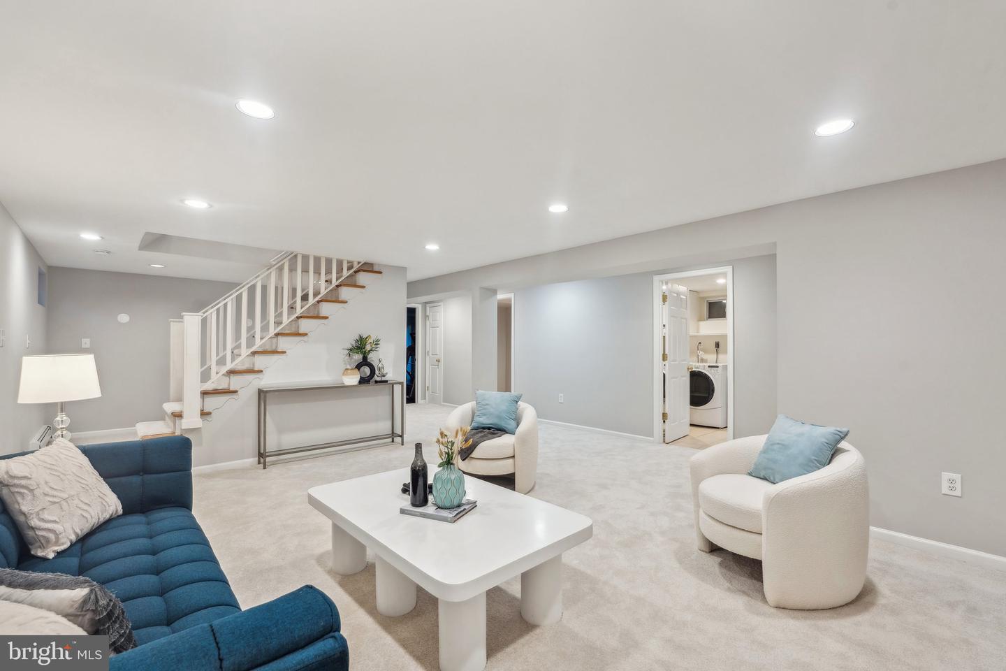 7903 OLD FALLS RD, MCLEAN, Virginia 22102, 5 Bedrooms Bedrooms, ,4 BathroomsBathrooms,Residential,For sale,7903 OLD FALLS RD,VAFX2236092 MLS # VAFX2236092