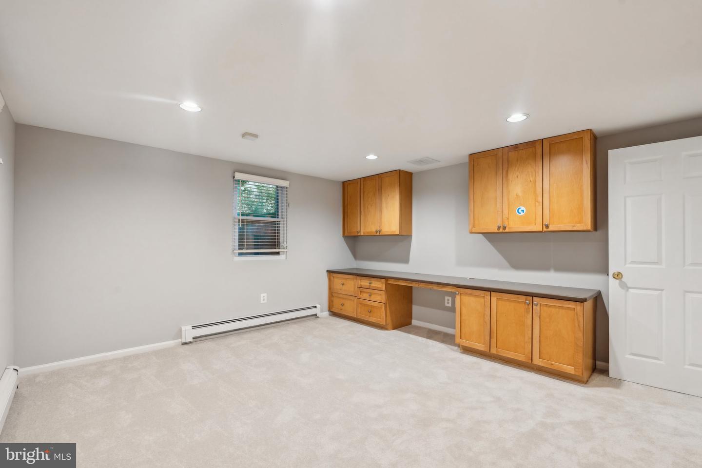 7903 OLD FALLS RD, MCLEAN, Virginia 22102, 5 Bedrooms Bedrooms, ,4 BathroomsBathrooms,Residential,For sale,7903 OLD FALLS RD,VAFX2236092 MLS # VAFX2236092