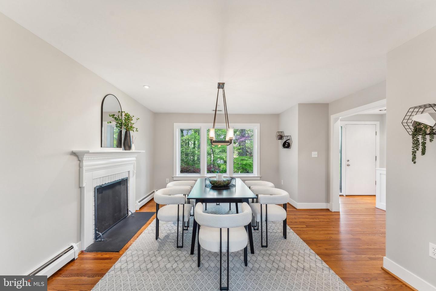 7903 OLD FALLS RD, MCLEAN, Virginia 22102, 5 Bedrooms Bedrooms, ,4 BathroomsBathrooms,Residential,For sale,7903 OLD FALLS RD,VAFX2236092 MLS # VAFX2236092