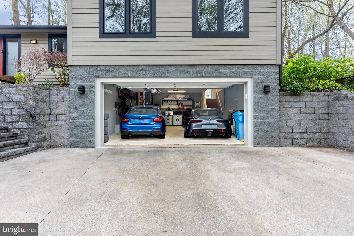 7903 OLD FALLS RD, MCLEAN, Virginia 22102, 5 Bedrooms Bedrooms, ,4 BathroomsBathrooms,Residential,For sale,7903 OLD FALLS RD,VAFX2236092 MLS # VAFX2236092