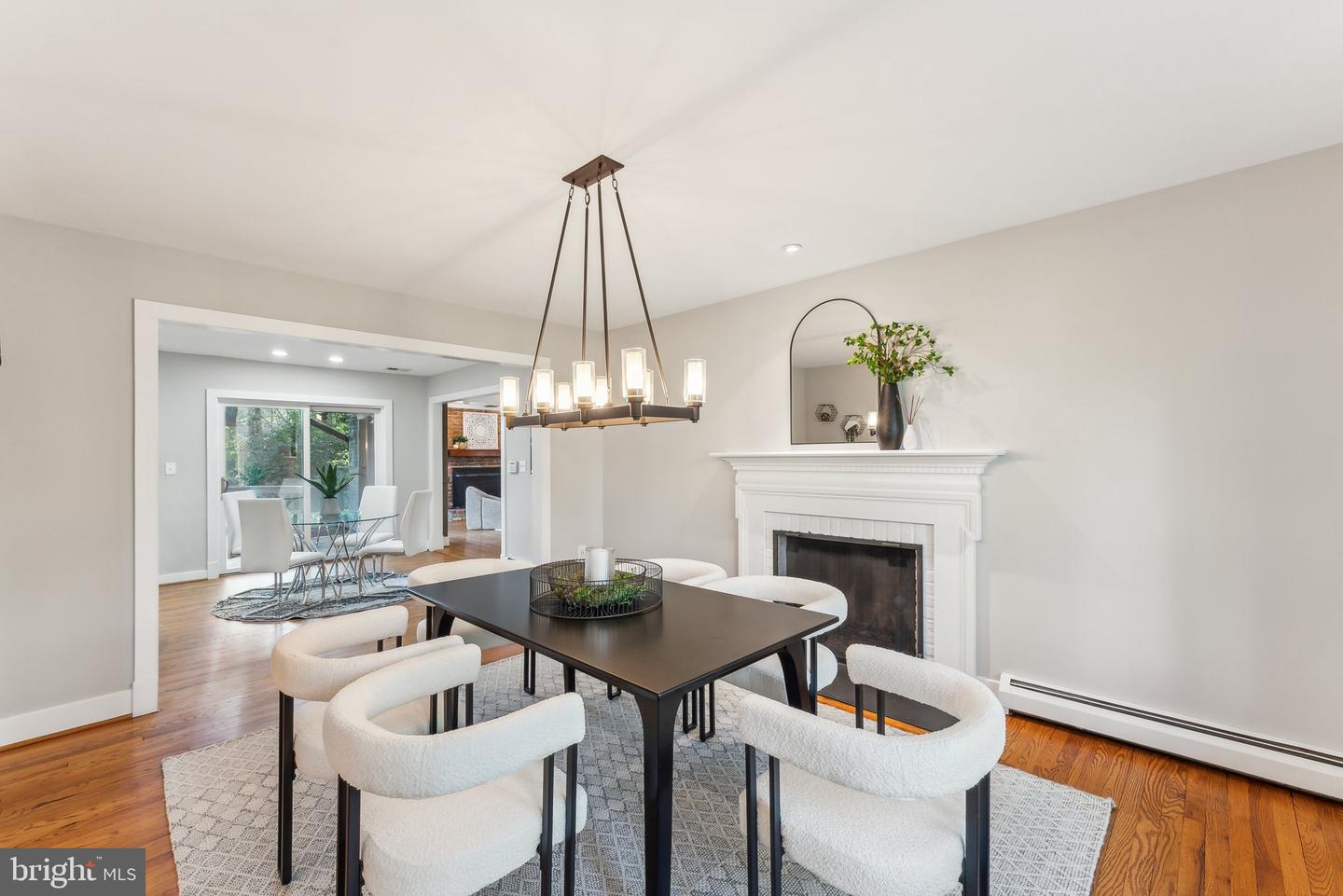 7903 OLD FALLS RD, MCLEAN, Virginia 22102, 5 Bedrooms Bedrooms, ,4 BathroomsBathrooms,Residential,For sale,7903 OLD FALLS RD,VAFX2236092 MLS # VAFX2236092