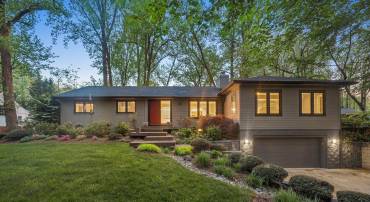 7903 OLD FALLS RD, MCLEAN, Virginia 22102, 5 Bedrooms Bedrooms, ,4 BathroomsBathrooms,Residential,For sale,7903 OLD FALLS RD,VAFX2236092 MLS # VAFX2236092