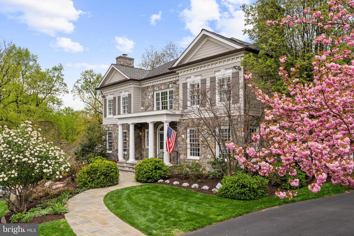 2501 N LINCOLN ST, ARLINGTON, Virginia 22207, 5 Bedrooms Bedrooms, ,5 BathroomsBathrooms,Residential,For sale,2501 N LINCOLN ST,VAAR2056474 MLS # VAAR2056474