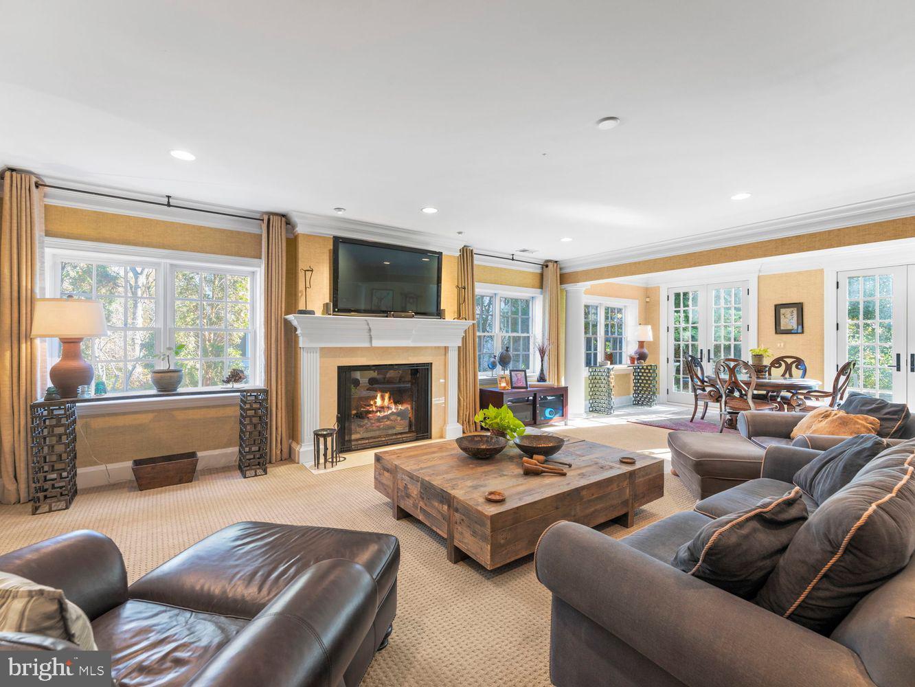 2501 N LINCOLN ST, ARLINGTON, Virginia 22207, 5 Bedrooms Bedrooms, ,5 BathroomsBathrooms,Residential,For sale,2501 N LINCOLN ST,VAAR2056474 MLS # VAAR2056474