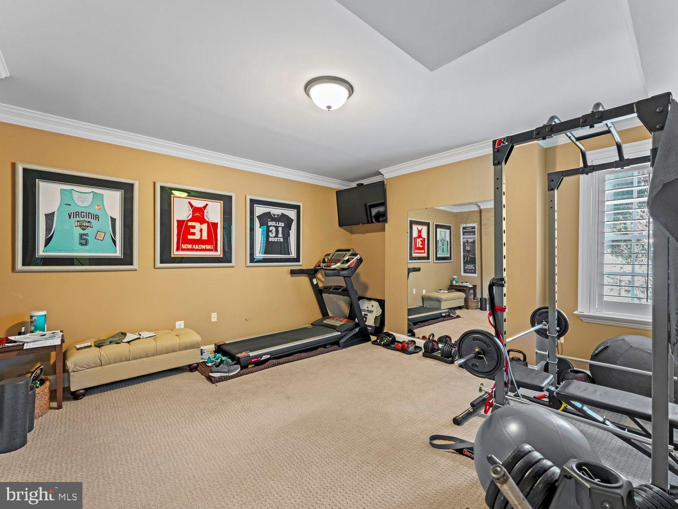 2501 N LINCOLN ST, ARLINGTON, Virginia 22207, 5 Bedrooms Bedrooms, ,5 BathroomsBathrooms,Residential,For sale,2501 N LINCOLN ST,VAAR2056474 MLS # VAAR2056474