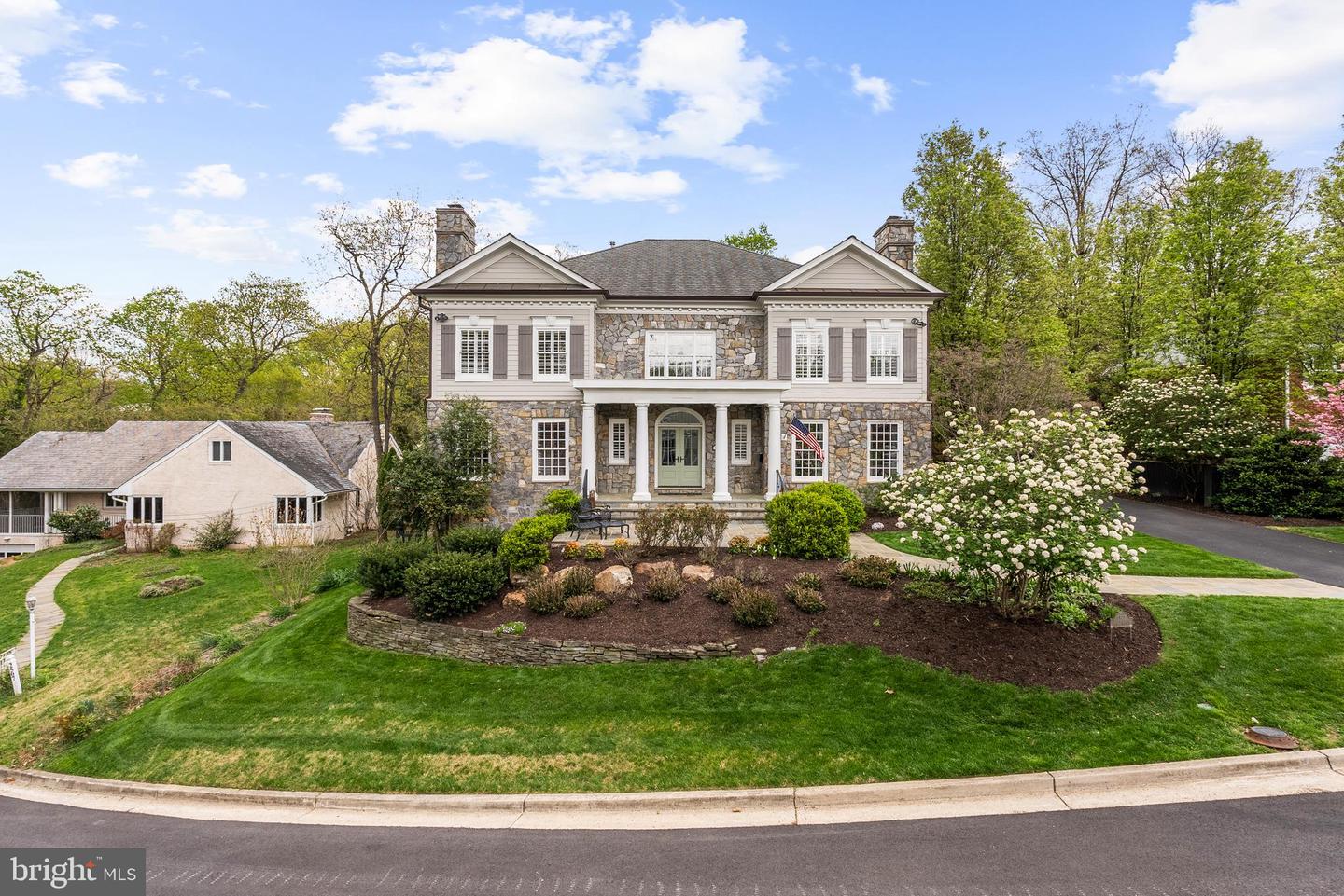 2501 N LINCOLN ST, ARLINGTON, Virginia 22207, 5 Bedrooms Bedrooms, ,5 BathroomsBathrooms,Residential,For sale,2501 N LINCOLN ST,VAAR2056474 MLS # VAAR2056474