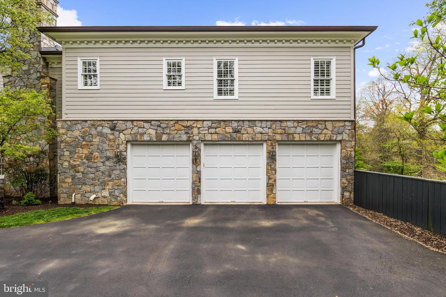 2501 N LINCOLN ST, ARLINGTON, Virginia 22207, 5 Bedrooms Bedrooms, ,5 BathroomsBathrooms,Residential,For sale,2501 N LINCOLN ST,VAAR2056474 MLS # VAAR2056474