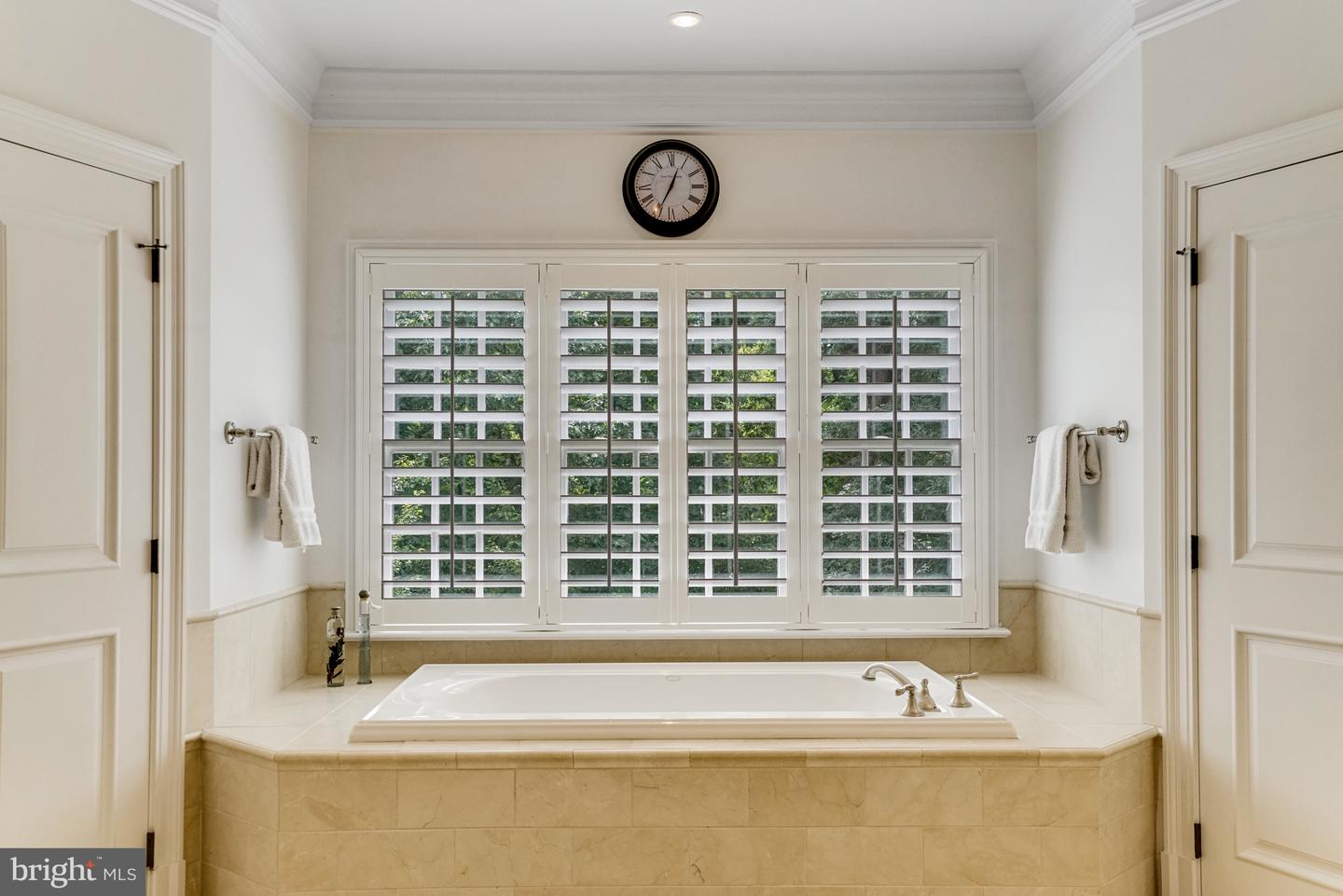 2501 N LINCOLN ST, ARLINGTON, Virginia 22207, 5 Bedrooms Bedrooms, ,5 BathroomsBathrooms,Residential,For sale,2501 N LINCOLN ST,VAAR2056474 MLS # VAAR2056474