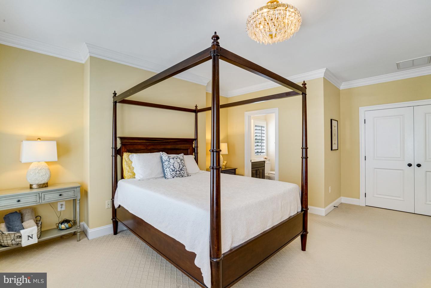 2501 N LINCOLN ST, ARLINGTON, Virginia 22207, 5 Bedrooms Bedrooms, ,5 BathroomsBathrooms,Residential,For sale,2501 N LINCOLN ST,VAAR2056474 MLS # VAAR2056474