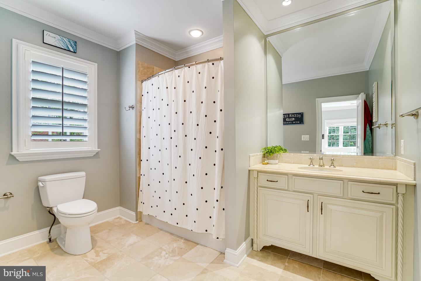 2501 N LINCOLN ST, ARLINGTON, Virginia 22207, 5 Bedrooms Bedrooms, ,5 BathroomsBathrooms,Residential,For sale,2501 N LINCOLN ST,VAAR2056474 MLS # VAAR2056474