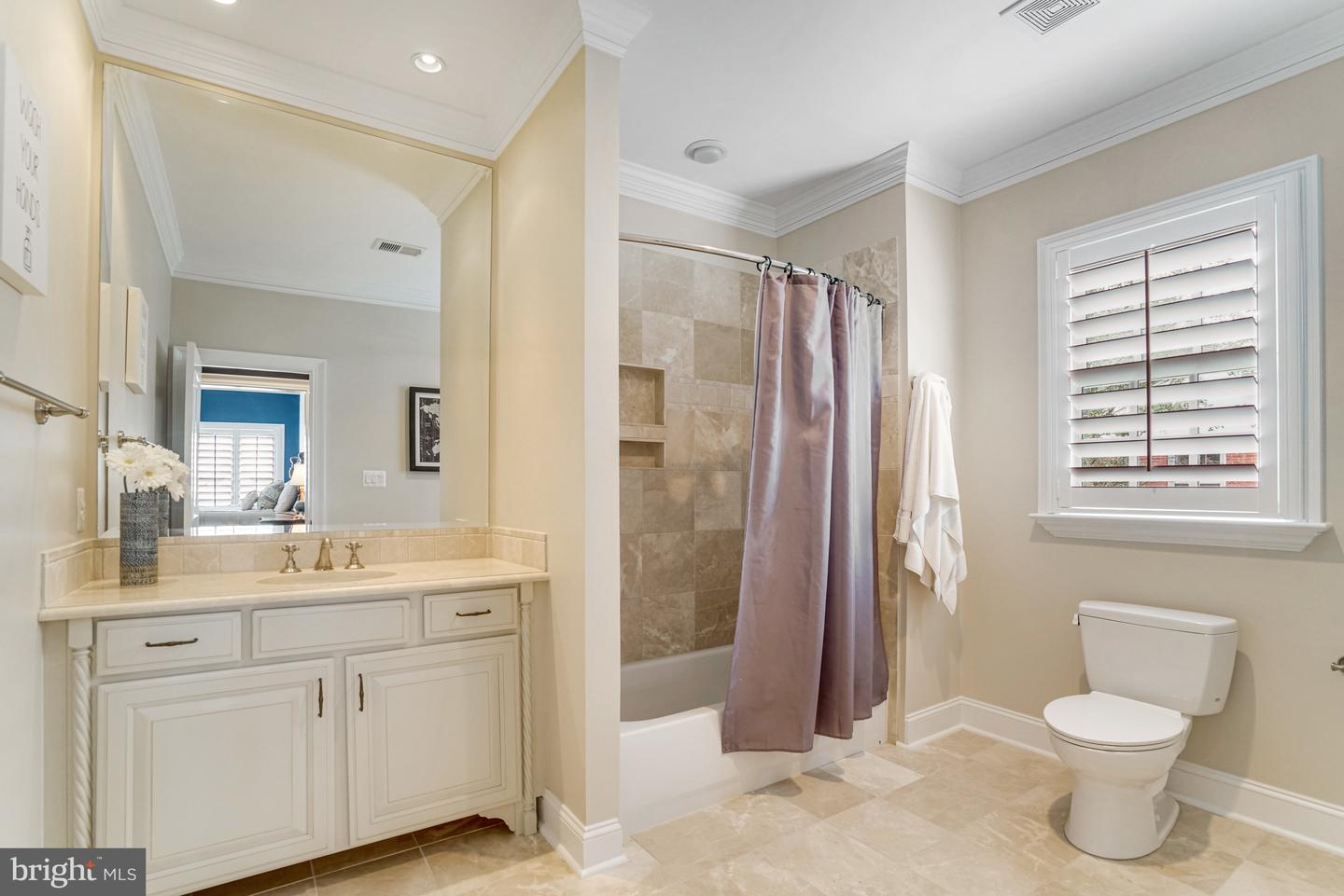 2501 N LINCOLN ST, ARLINGTON, Virginia 22207, 5 Bedrooms Bedrooms, ,5 BathroomsBathrooms,Residential,For sale,2501 N LINCOLN ST,VAAR2056474 MLS # VAAR2056474