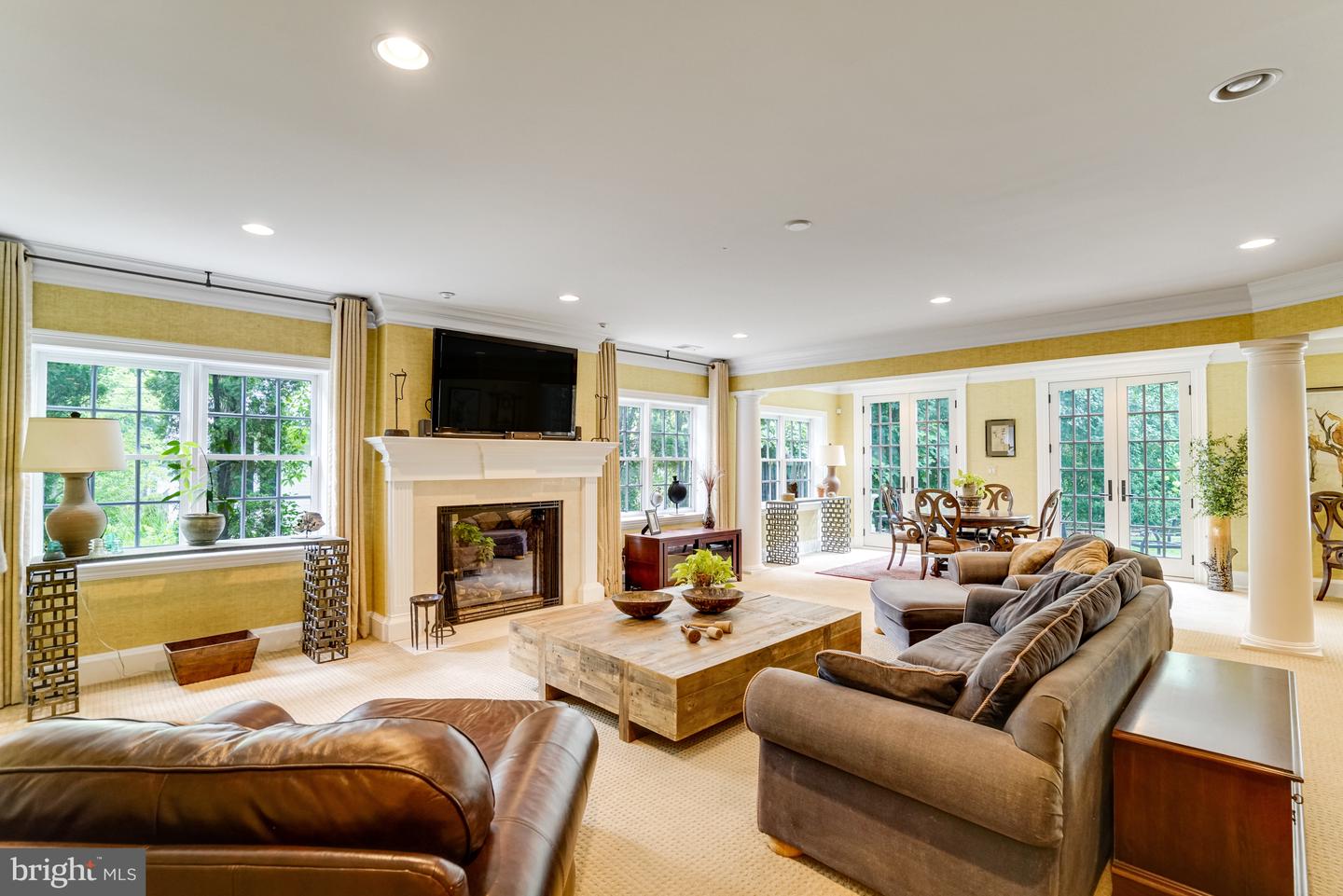 2501 N LINCOLN ST, ARLINGTON, Virginia 22207, 5 Bedrooms Bedrooms, ,5 BathroomsBathrooms,Residential,For sale,2501 N LINCOLN ST,VAAR2056474 MLS # VAAR2056474