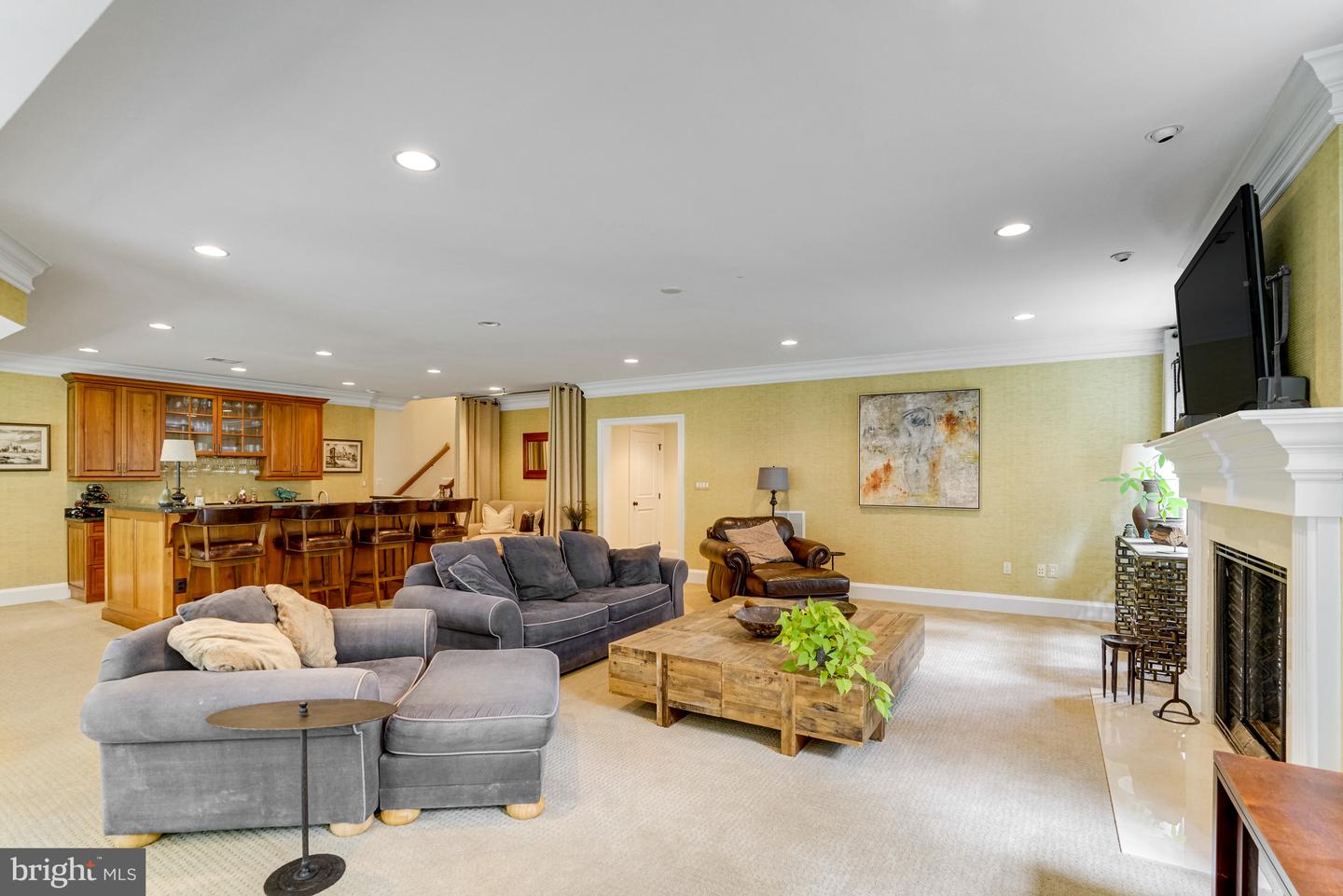 2501 N LINCOLN ST, ARLINGTON, Virginia 22207, 5 Bedrooms Bedrooms, ,5 BathroomsBathrooms,Residential,For sale,2501 N LINCOLN ST,VAAR2056474 MLS # VAAR2056474