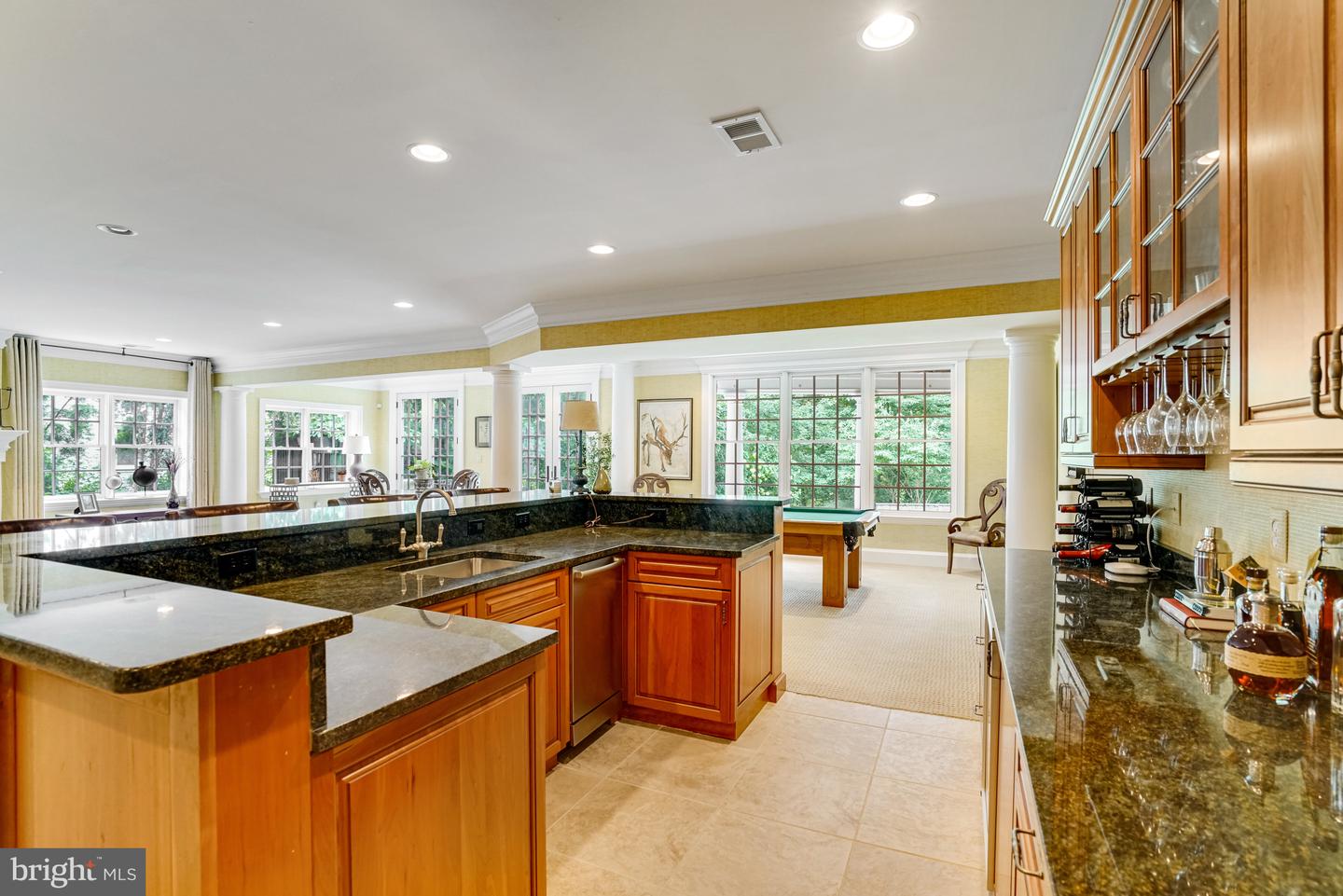 2501 N LINCOLN ST, ARLINGTON, Virginia 22207, 5 Bedrooms Bedrooms, ,5 BathroomsBathrooms,Residential,For sale,2501 N LINCOLN ST,VAAR2056474 MLS # VAAR2056474