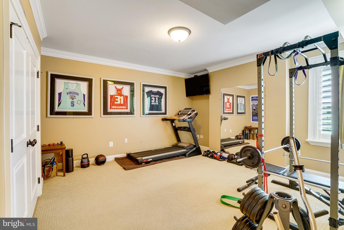 2501 N LINCOLN ST, ARLINGTON, Virginia 22207, 5 Bedrooms Bedrooms, ,5 BathroomsBathrooms,Residential,For sale,2501 N LINCOLN ST,VAAR2056474 MLS # VAAR2056474