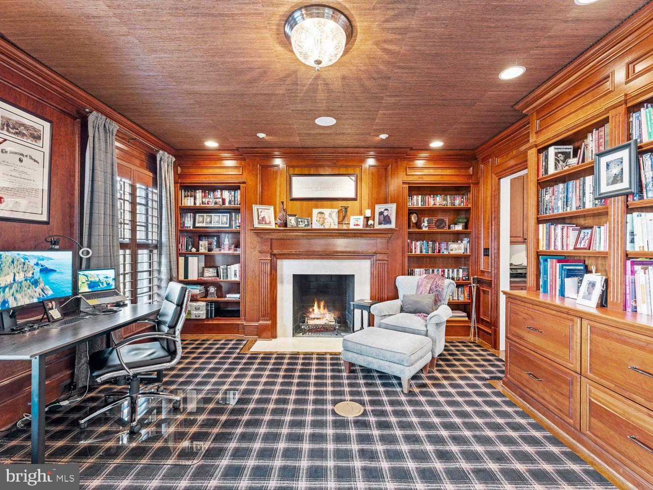 2501 N LINCOLN ST, ARLINGTON, Virginia 22207, 5 Bedrooms Bedrooms, ,5 BathroomsBathrooms,Residential,For sale,2501 N LINCOLN ST,VAAR2056474 MLS # VAAR2056474