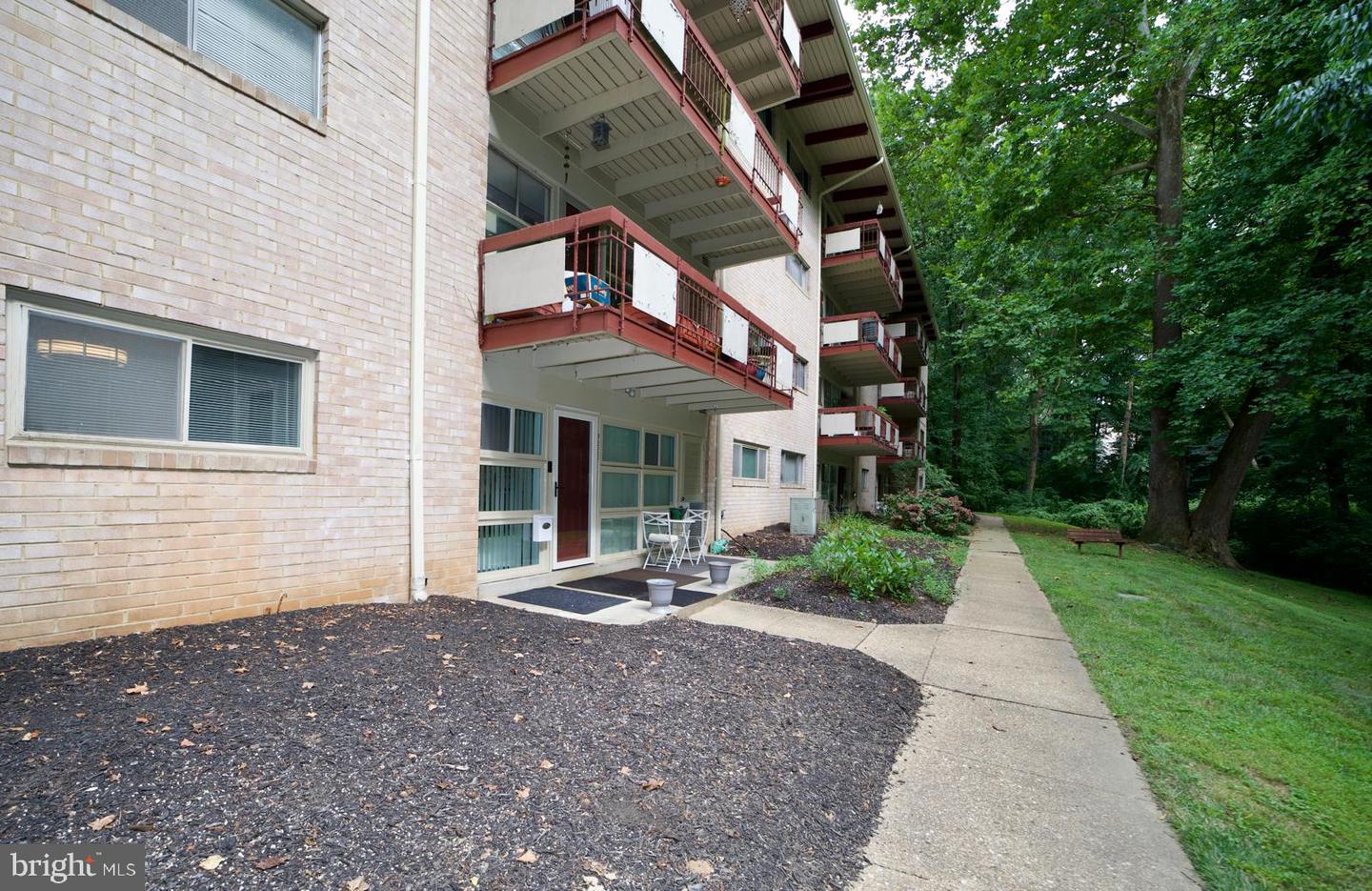 4225-A AMERICANA DR #4225A, ANNANDALE, Virginia 22003, 2 Bedrooms Bedrooms, ,1 BathroomBathrooms,Residential,For sale,4225-A AMERICANA DR #4225A,VAFX2236266 MLS # VAFX2236266