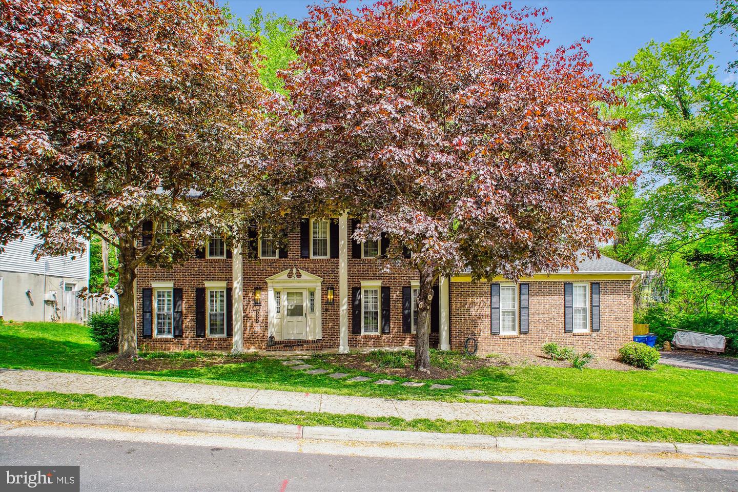 9822 FIVE OAKS RD, FAIRFAX, Virginia 22031, 4 Bedrooms Bedrooms, ,2 BathroomsBathrooms,Residential,For sale,9822 FIVE OAKS RD,VAFX2236112 MLS # VAFX2236112