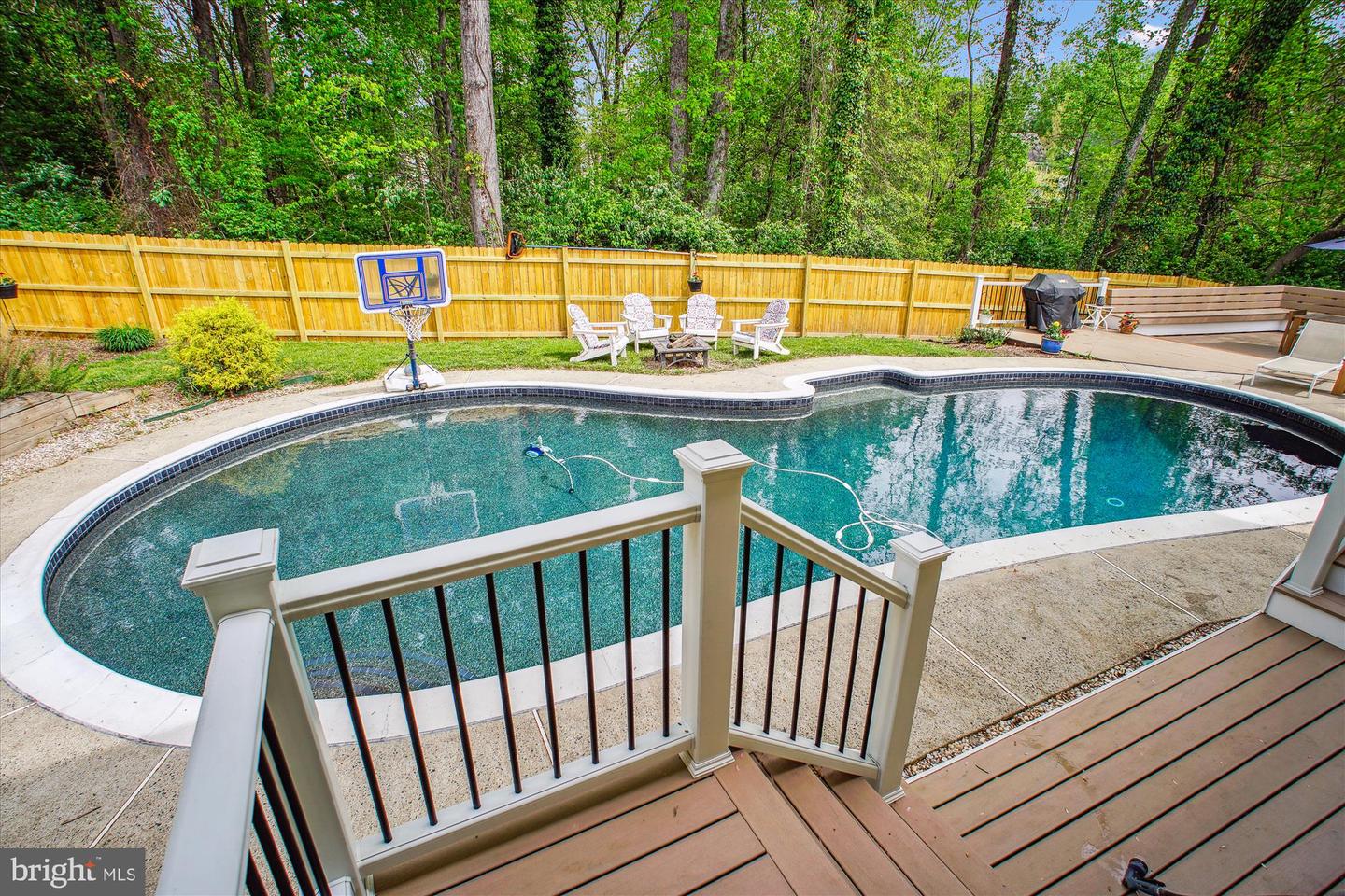 9822 FIVE OAKS RD, FAIRFAX, Virginia 22031, 4 Bedrooms Bedrooms, ,2 BathroomsBathrooms,Residential,For sale,9822 FIVE OAKS RD,VAFX2236112 MLS # VAFX2236112