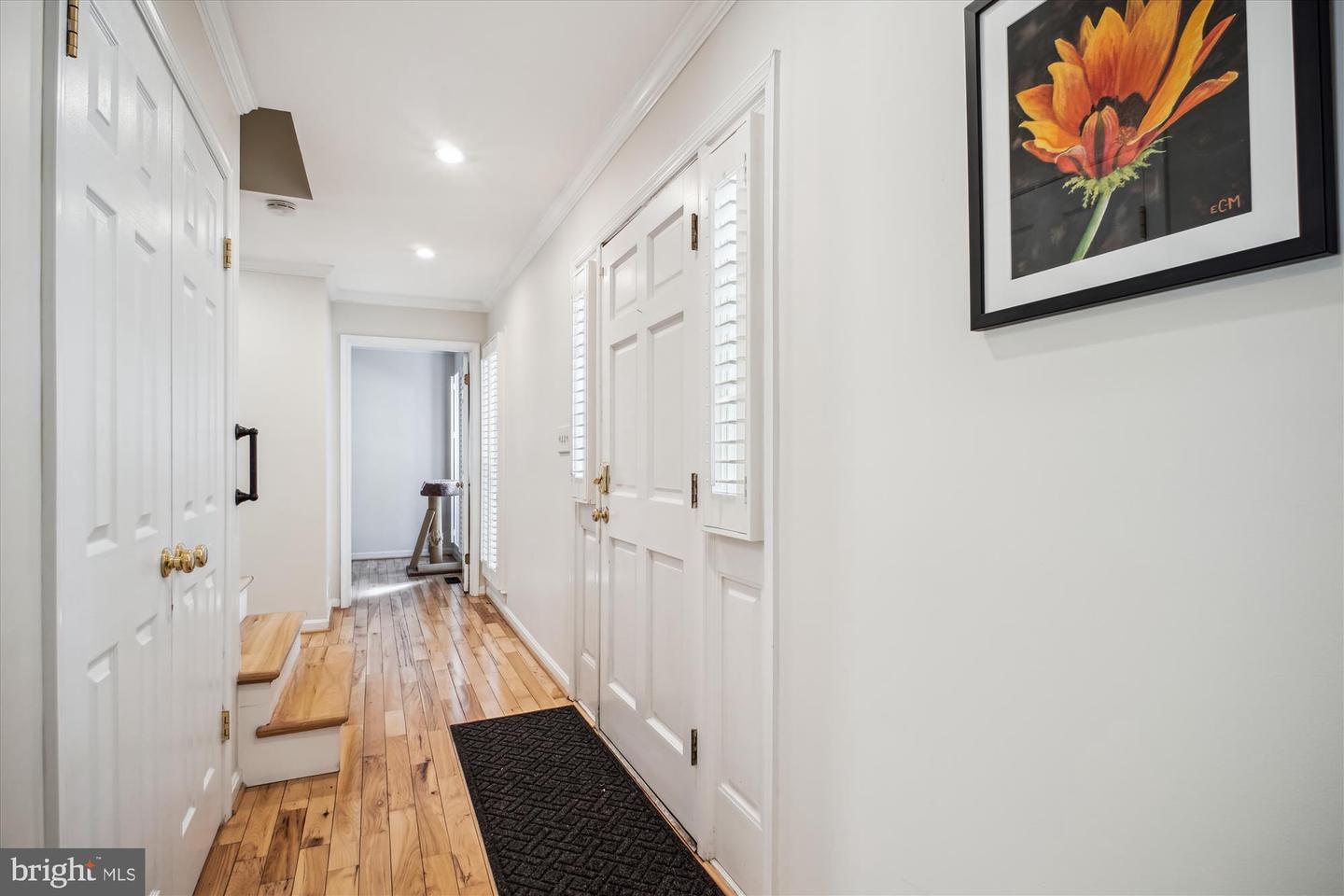 9822 FIVE OAKS RD, FAIRFAX, Virginia 22031, 4 Bedrooms Bedrooms, ,2 BathroomsBathrooms,Residential,For sale,9822 FIVE OAKS RD,VAFX2236112 MLS # VAFX2236112