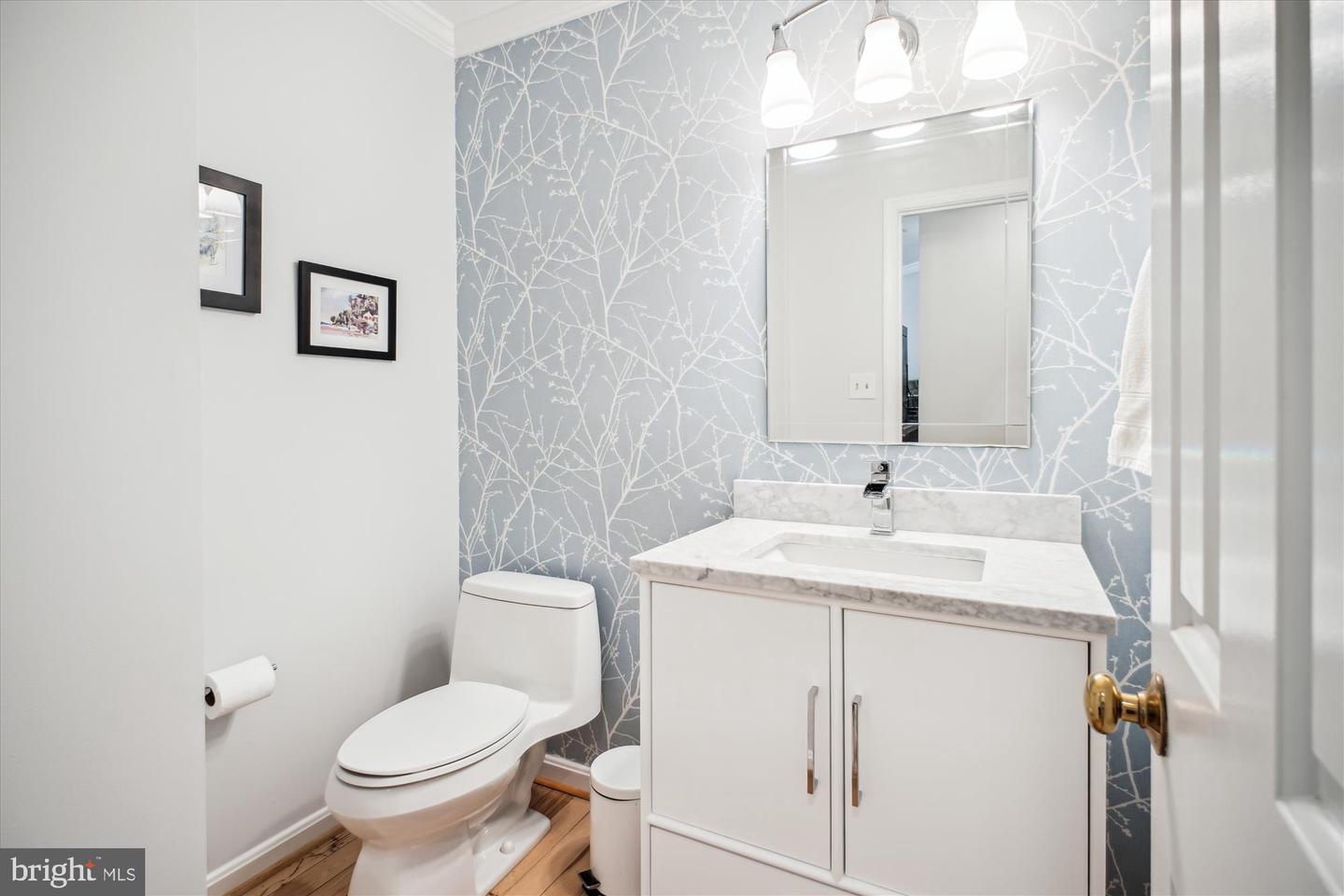 9822 FIVE OAKS RD, FAIRFAX, Virginia 22031, 4 Bedrooms Bedrooms, ,2 BathroomsBathrooms,Residential,For sale,9822 FIVE OAKS RD,VAFX2236112 MLS # VAFX2236112