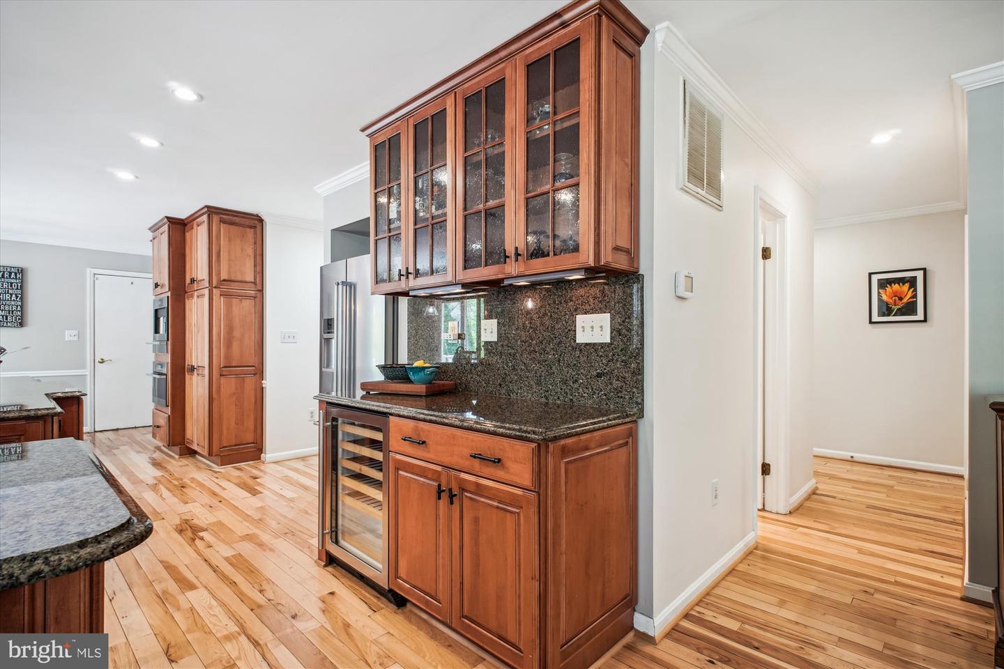 9822 FIVE OAKS RD, FAIRFAX, Virginia 22031, 4 Bedrooms Bedrooms, ,2 BathroomsBathrooms,Residential,For sale,9822 FIVE OAKS RD,VAFX2236112 MLS # VAFX2236112