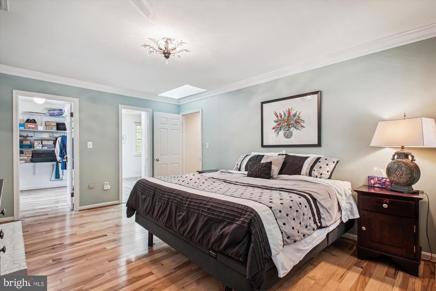 9822 FIVE OAKS RD, FAIRFAX, Virginia 22031, 4 Bedrooms Bedrooms, ,2 BathroomsBathrooms,Residential,For sale,9822 FIVE OAKS RD,VAFX2236112 MLS # VAFX2236112
