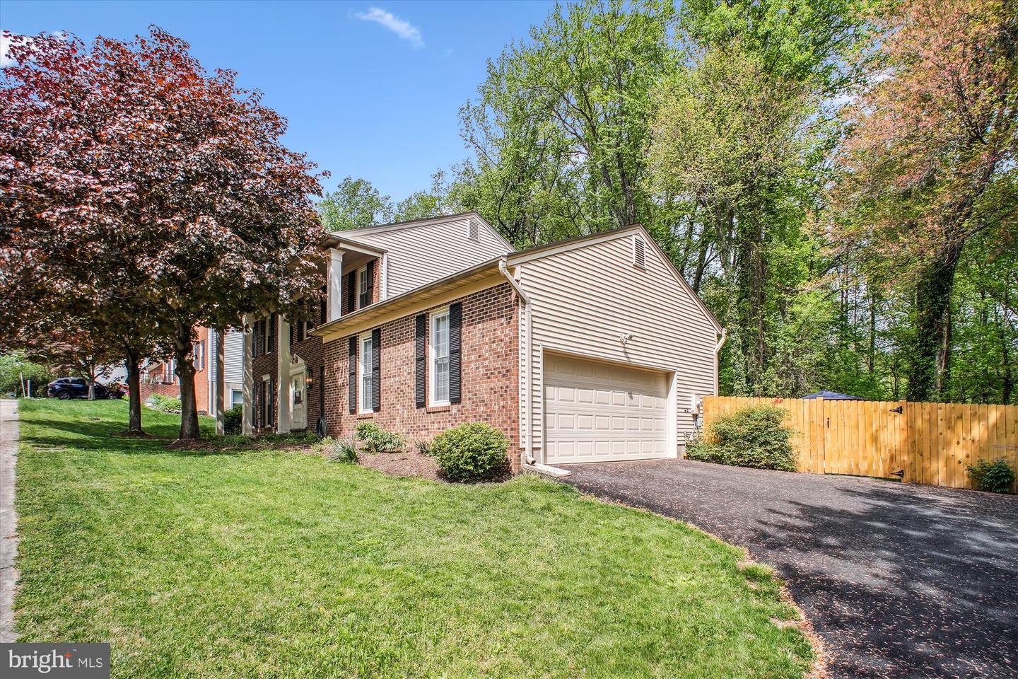9822 FIVE OAKS RD, FAIRFAX, Virginia 22031, 4 Bedrooms Bedrooms, ,2 BathroomsBathrooms,Residential,For sale,9822 FIVE OAKS RD,VAFX2236112 MLS # VAFX2236112