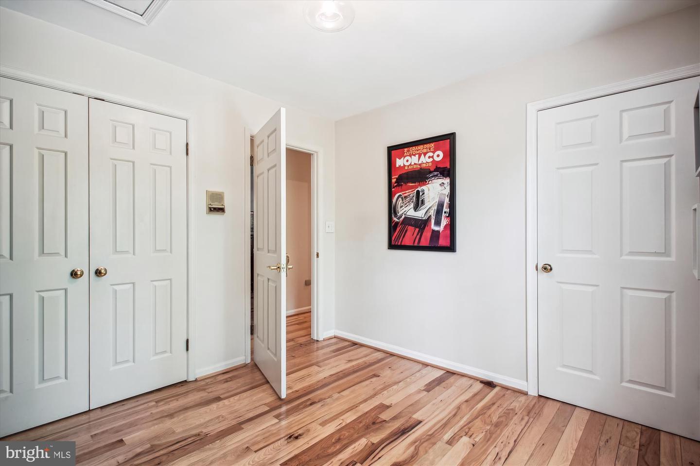 9822 FIVE OAKS RD, FAIRFAX, Virginia 22031, 4 Bedrooms Bedrooms, ,2 BathroomsBathrooms,Residential,For sale,9822 FIVE OAKS RD,VAFX2236112 MLS # VAFX2236112