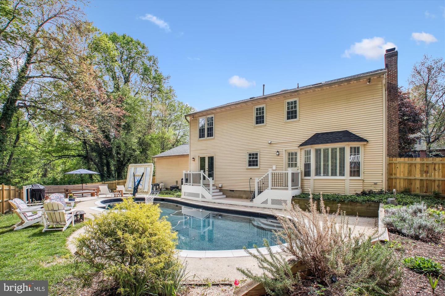 9822 FIVE OAKS RD, FAIRFAX, Virginia 22031, 4 Bedrooms Bedrooms, ,2 BathroomsBathrooms,Residential,For sale,9822 FIVE OAKS RD,VAFX2236112 MLS # VAFX2236112