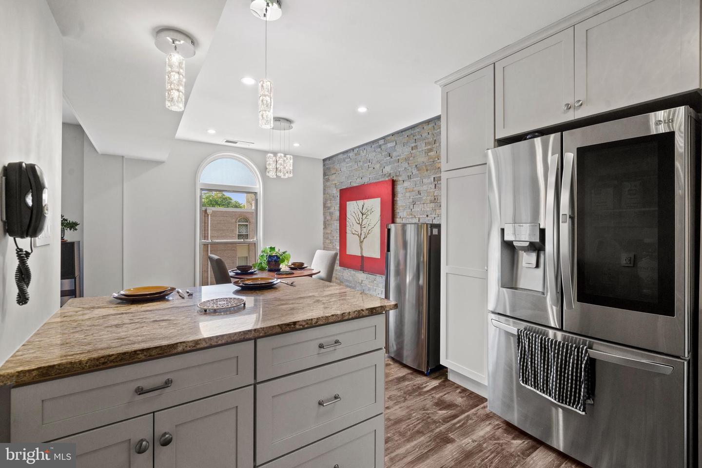 18 CANTERBURY SQ #302, ALEXANDRIA, Virginia 22304, 1 Bedroom Bedrooms, ,1 BathroomBathrooms,Residential,For sale,18 CANTERBURY SQ #302,VAAX2044376 MLS # VAAX2044376
