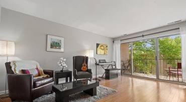 18 CANTERBURY SQ #302, ALEXANDRIA, Virginia 22304, 1 Bedroom Bedrooms, ,1 BathroomBathrooms,Residential,For sale,18 CANTERBURY SQ #302,VAAX2044376 MLS # VAAX2044376