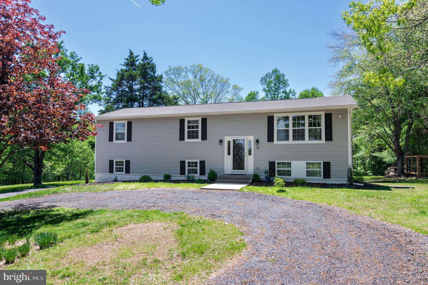 7612 LEEDS MANOR, MARSHALL, Virginia 20115, 3 Bedrooms Bedrooms, ,3 BathroomsBathrooms,Residential,For sale,7612 LEEDS MANOR,VAFQ2016338 MLS # VAFQ2016338