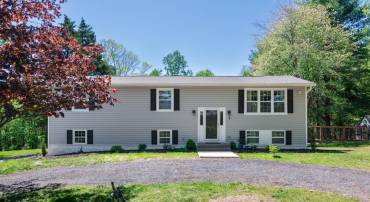 7612 LEEDS MANOR, MARSHALL, Virginia 20115, 3 Bedrooms Bedrooms, ,3 BathroomsBathrooms,Residential,For sale,7612 LEEDS MANOR,VAFQ2016338 MLS # VAFQ2016338
