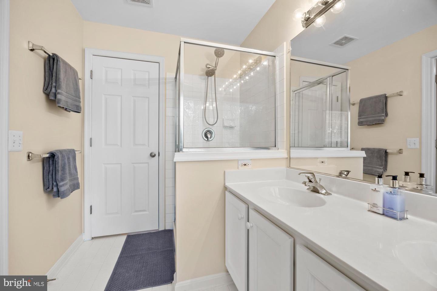 13961 GILL BROOK LN, CENTREVILLE, Virginia 20121, 3 Bedrooms Bedrooms, ,3 BathroomsBathrooms,Residential,For sale,13961 GILL BROOK LN,VAFX2236350 MLS # VAFX2236350