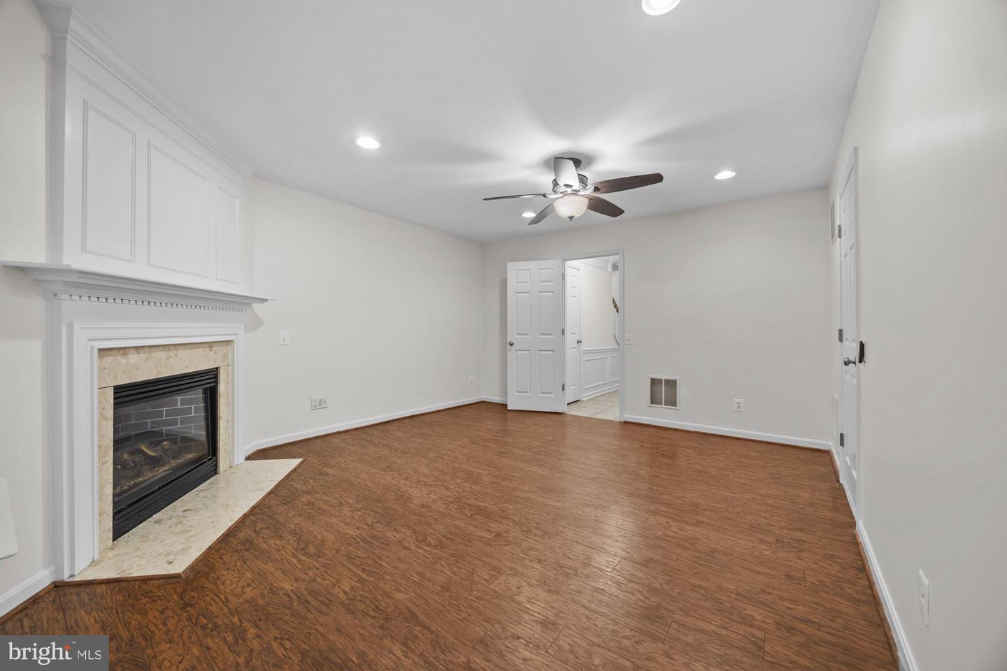 13961 GILL BROOK LN, CENTREVILLE, Virginia 20121, 3 Bedrooms Bedrooms, ,3 BathroomsBathrooms,Residential,For sale,13961 GILL BROOK LN,VAFX2236350 MLS # VAFX2236350