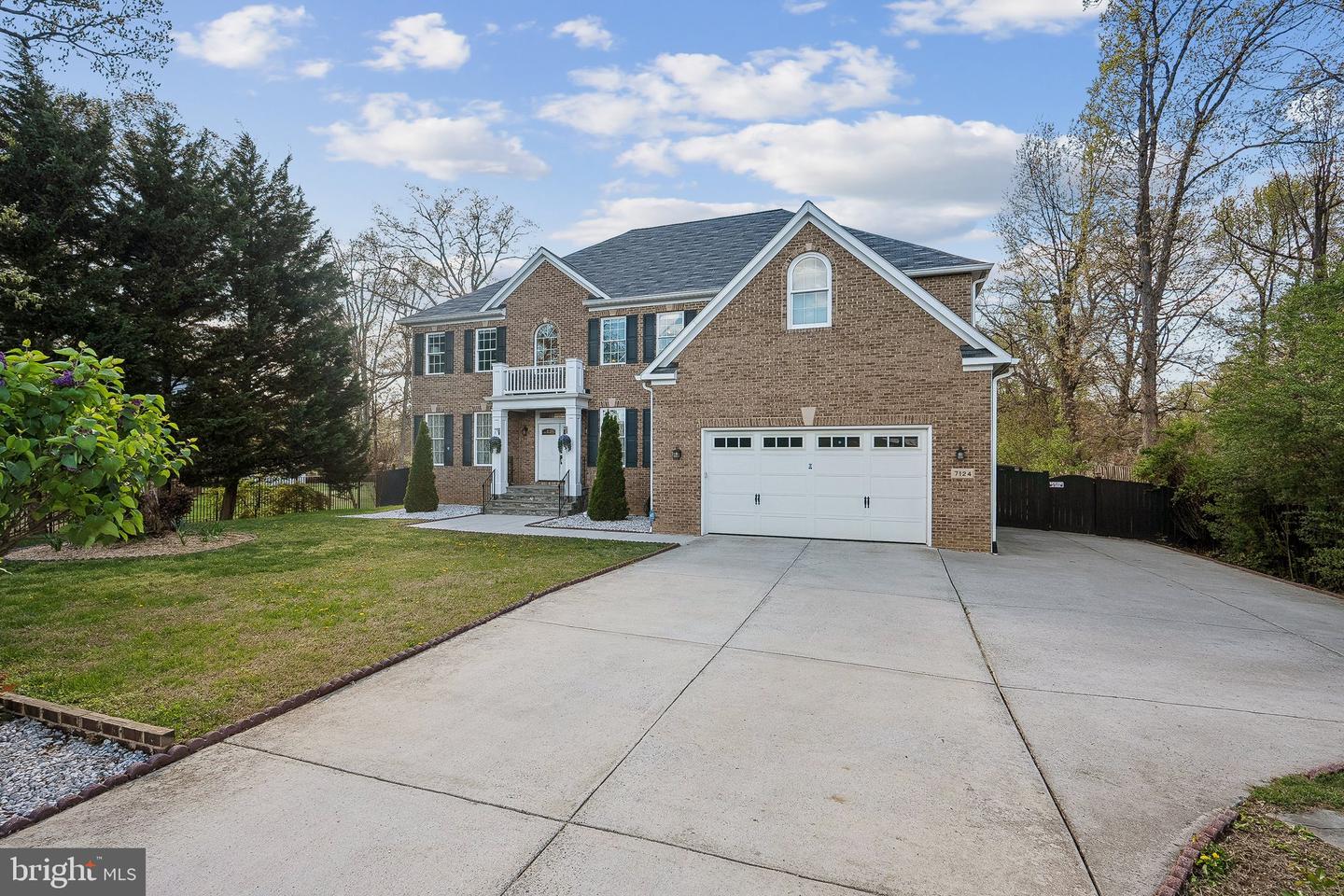 7124 BEULAH ST, ALEXANDRIA, Virginia 22315, 6 Bedrooms Bedrooms, ,5 BathroomsBathrooms,Residential,For sale,7124 BEULAH ST,VAFX2236420 MLS # VAFX2236420