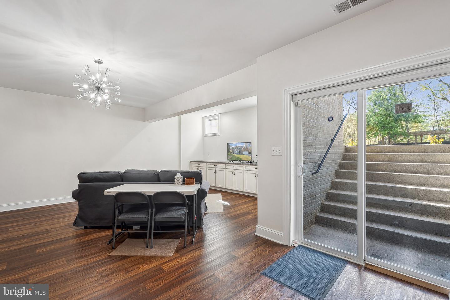 7124 BEULAH ST, ALEXANDRIA, Virginia 22315, 6 Bedrooms Bedrooms, ,5 BathroomsBathrooms,Residential,For sale,7124 BEULAH ST,VAFX2236420 MLS # VAFX2236420
