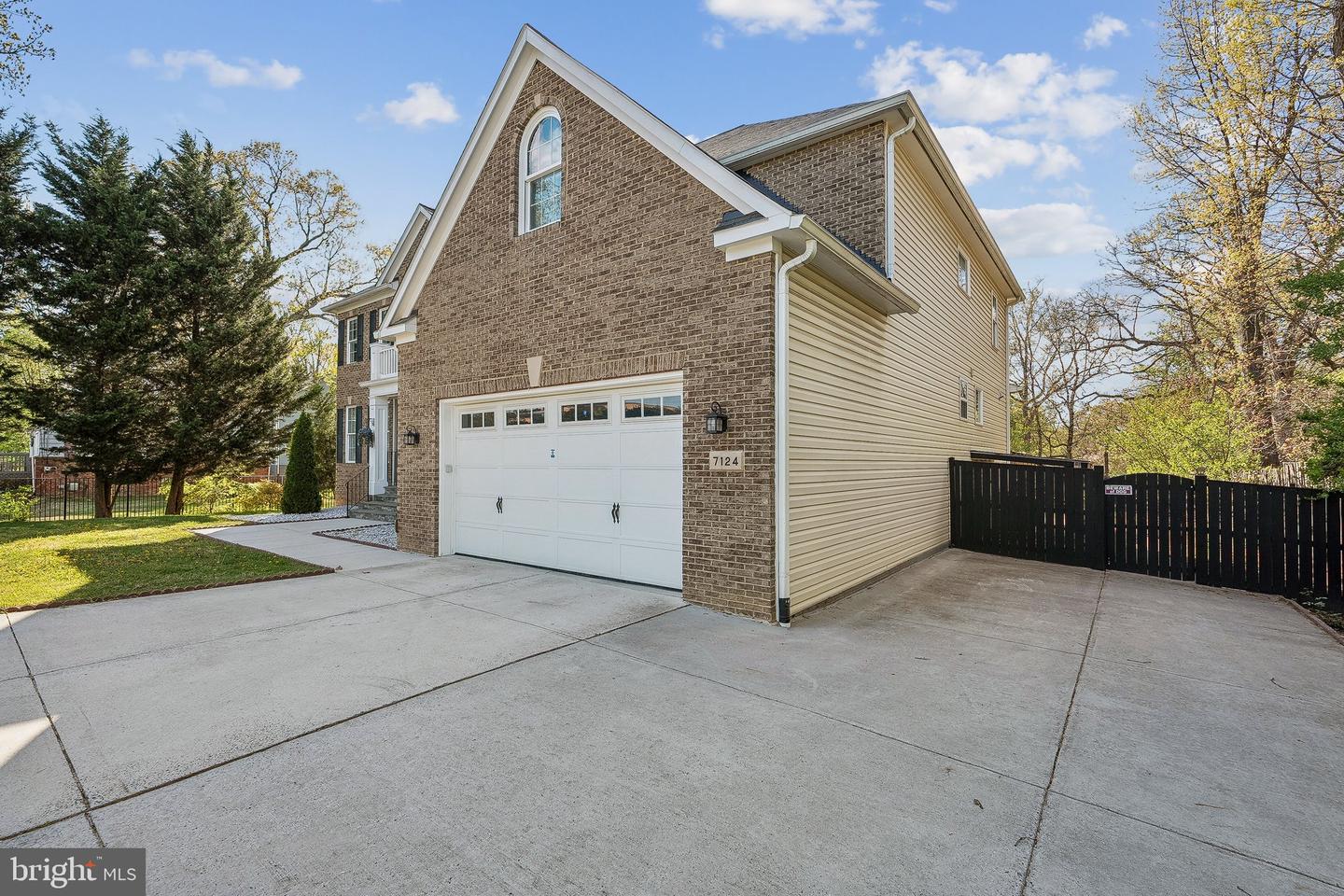 7124 BEULAH ST, ALEXANDRIA, Virginia 22315, 6 Bedrooms Bedrooms, ,5 BathroomsBathrooms,Residential,For sale,7124 BEULAH ST,VAFX2236420 MLS # VAFX2236420