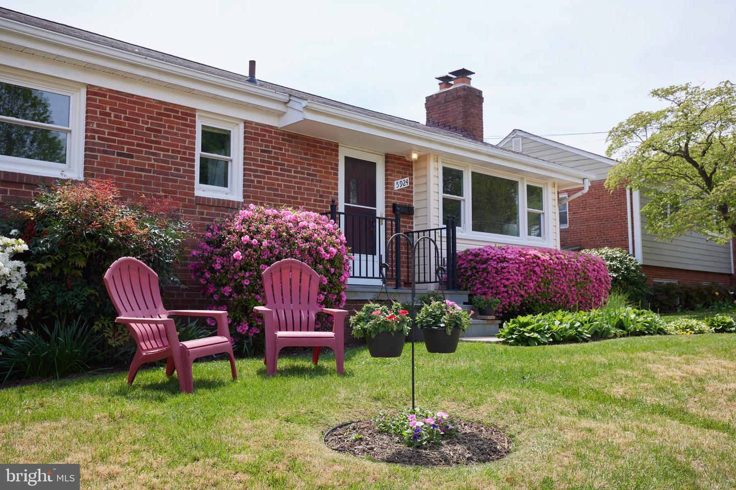 5924 2ND ST N, ARLINGTON, Virginia 22203, 4 Bedrooms Bedrooms, ,2 BathroomsBathrooms,Residential,For sale,5924 2ND ST N,VAAR2056550 MLS # VAAR2056550