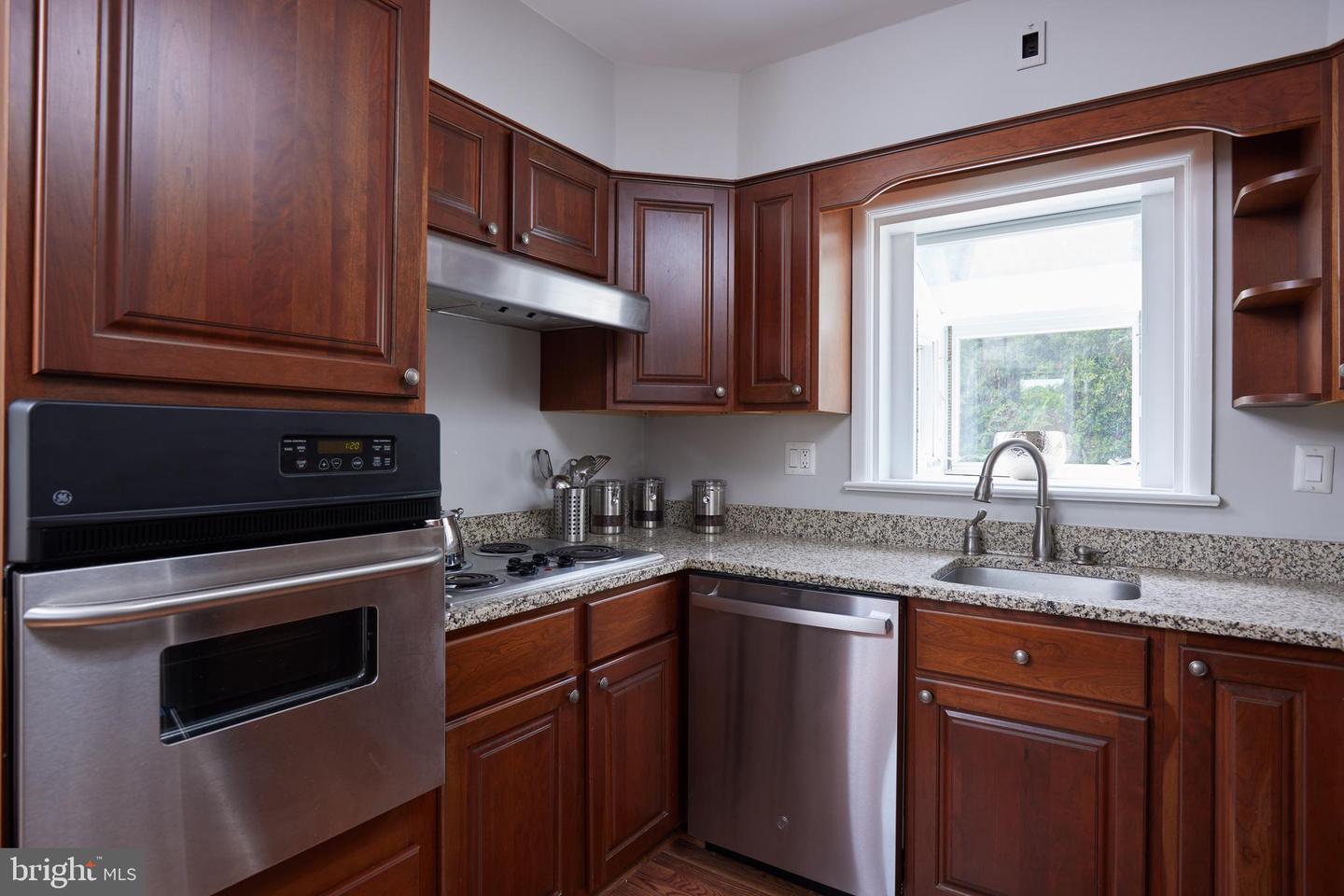 5924 2ND ST N, ARLINGTON, Virginia 22203, 4 Bedrooms Bedrooms, ,2 BathroomsBathrooms,Residential,For sale,5924 2ND ST N,VAAR2056550 MLS # VAAR2056550