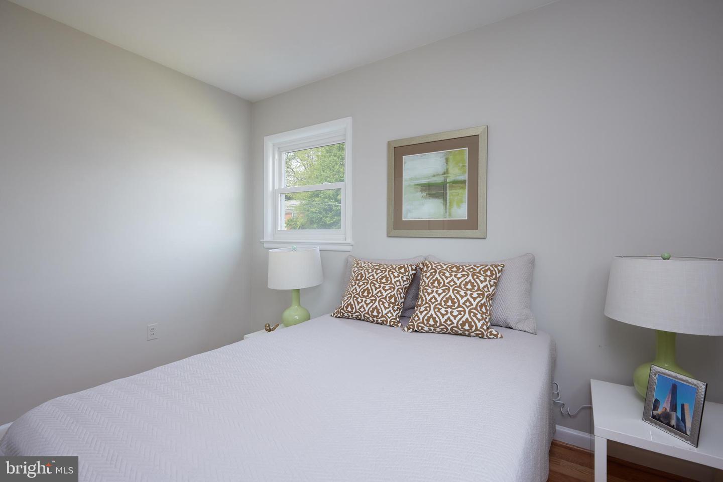 5924 2ND ST N, ARLINGTON, Virginia 22203, 4 Bedrooms Bedrooms, ,2 BathroomsBathrooms,Residential,For sale,5924 2ND ST N,VAAR2056550 MLS # VAAR2056550