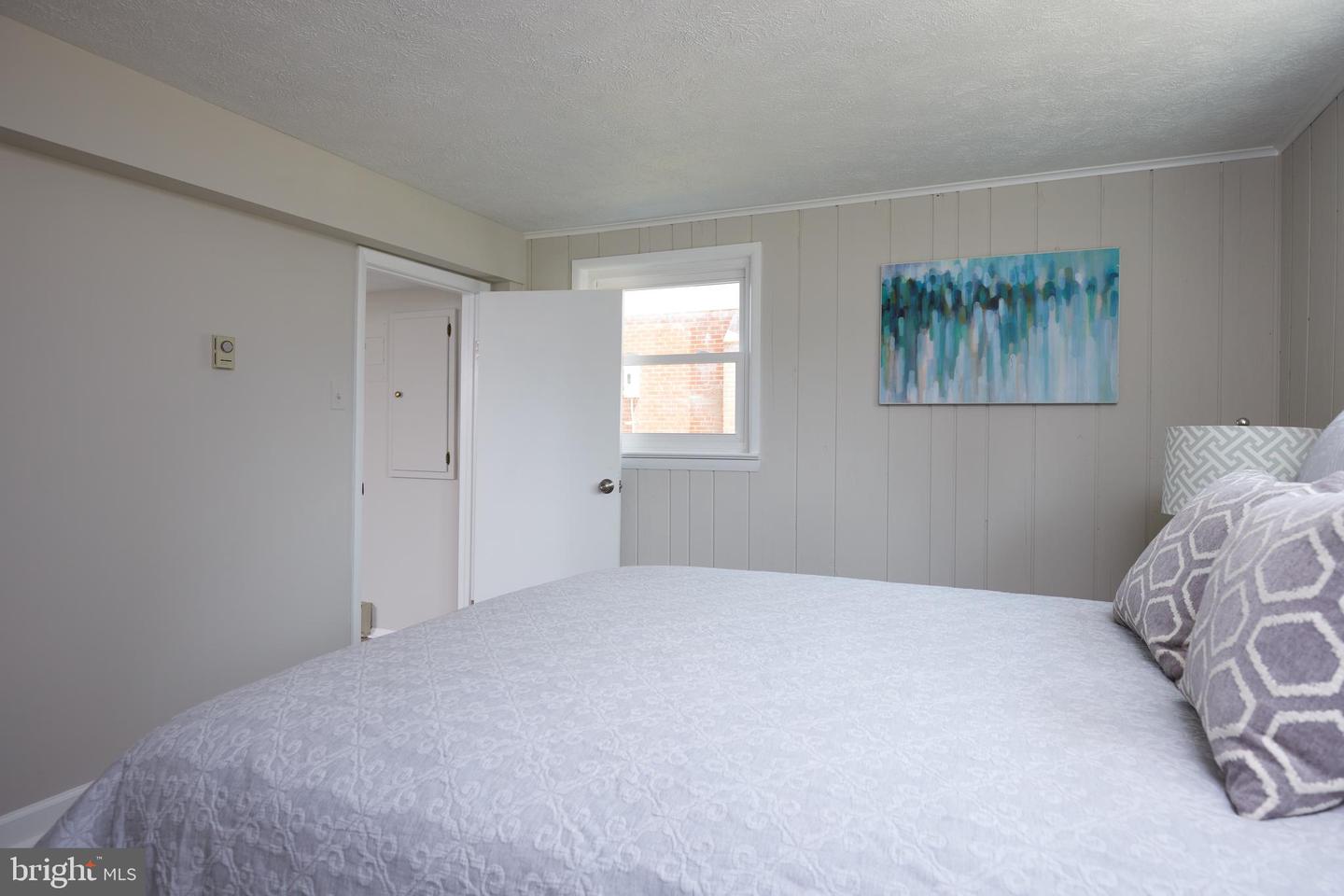 5924 2ND ST N, ARLINGTON, Virginia 22203, 4 Bedrooms Bedrooms, ,2 BathroomsBathrooms,Residential,For sale,5924 2ND ST N,VAAR2056550 MLS # VAAR2056550